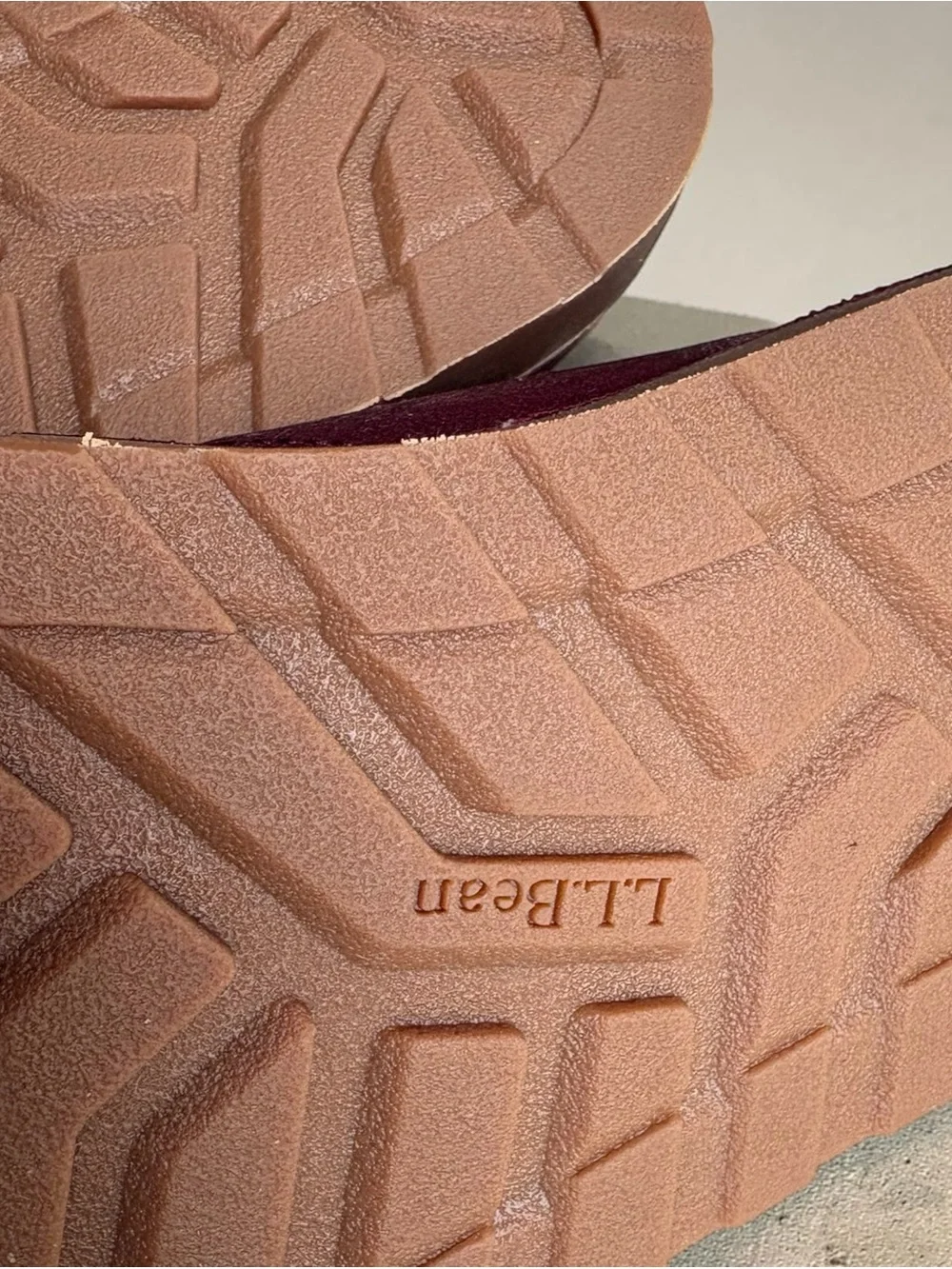 L.L.Bean 7.5M Women’s Burgundy Leather Chukka Ankle Boots Lace-Up – New w Box